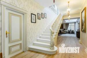 Коттедж 450м², 2-этажный, участок 7 сот.