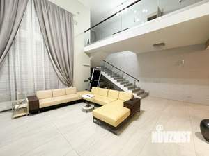 Коттедж 450м², 5-этажный, участок 12 сот.