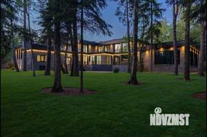 Коттедж 1700м², 3-этажный, участок 46 сот.