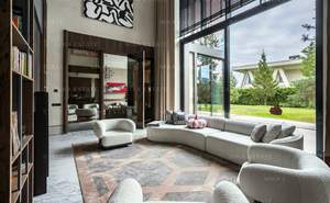 Дом 1300м², 3-этажный, участок 15 сот.