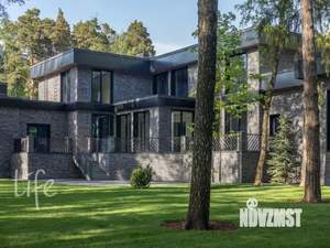 Дом 1700м², 3-этажный, участок 46 сот.