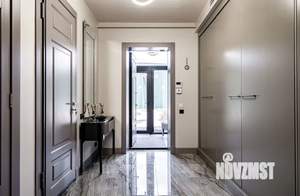 Таунхаус 300м², 3-этажный, участок 5 сот.