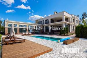 Дом 1667м², 2-этажный, участок 25 сот.