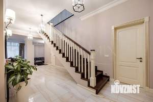 Дом 440м², 2-этажный, участок 5 сот.