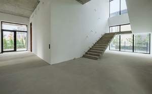 Дом 878м², 3-этажный, участок 15 сот.