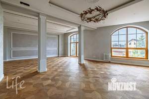 Дом 1000м², 2-этажный, участок 19 сот.