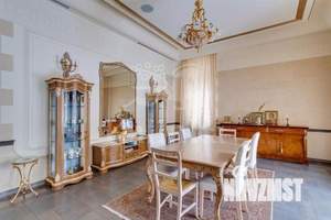 Дом 980м², 3-этажный, участок 60 сот.