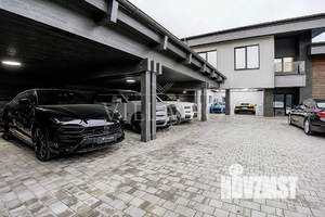 Дом 1123м², 2-этажный, участок 22 сот.