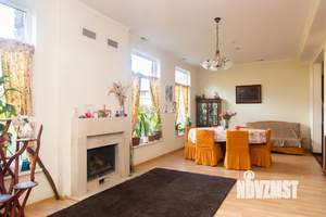 Таунхаус 184м², 2-этажный, участок 4 сот.