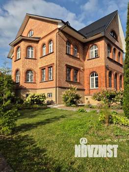 Коттедж 692м², 3-этажный, участок 20 сот.