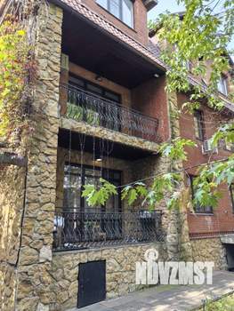 Коттедж 480м², 3-этажный, участок 30 сот.