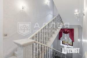 Коттедж 620м², 3-этажный, участок 15 сот.