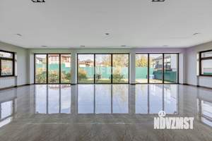 Дом 900м², 2-этажный, участок 18 сот.