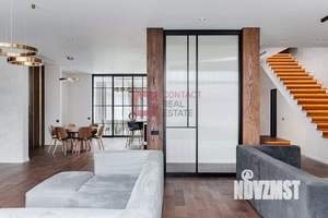 Дом 945м², 3-этажный, участок 7 сот.