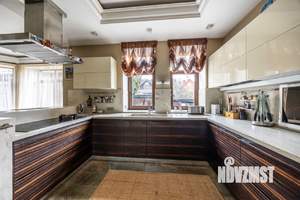 Коттедж 457м², 3-этажный, участок 14 сот.