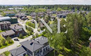 Дом 434м², 3-этажный, участок 13 сот.