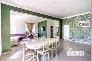 Дом 252м², 2-этажный, участок 10 сот.