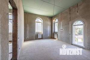 Коттедж 1018м², 3-этажный, участок 12 сот.