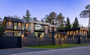 Дом 1700м², 2-этажный, участок 46 сот.