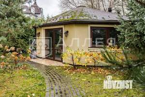 Коттедж 620м², 3-этажный, участок 15 сот.