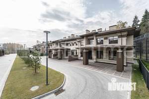 Таунхаус 367м², 2-этажный, участок 6 сот.