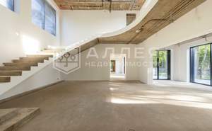 Дом 1700м², 2-этажный, участок 46 сот.