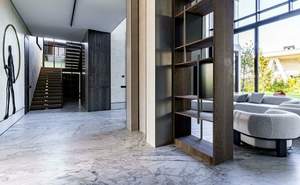 Дом 1040м², 2-этажный, участок 21 сот.