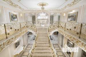 Дом 1500м², 3-этажный, участок 60 сот.