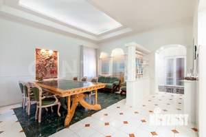 Коттедж 580м², 3-этажный, участок 13 сот.