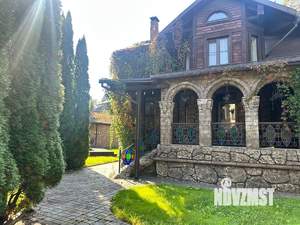 Дом 600м², 2-этажный, участок 15 сот.