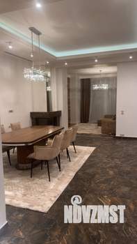 Таунхаус 400м², 3-этажный, участок 5 сот.