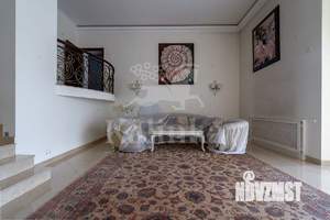 Дом 760м², 3-этажный, участок 30 сот.