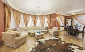 Дом 700м², 2-этажный, участок 13 сот.