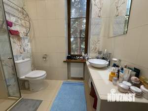 Дом 866м², 3-этажный, участок 23 сот.