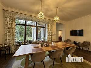 Коттедж 1000м², 3-этажный, участок 20 сот.