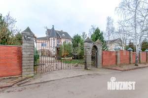 Коттедж 580м², 3-этажный, участок 13 сот.