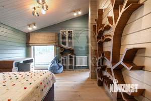 Дом 428м², 2-этажный, участок 32 сот.