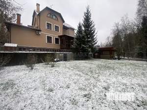 Дом 470м², 3-этажный, участок 23 сот.