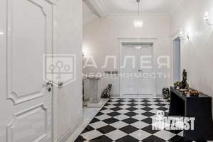 Коттедж 620м², 3-этажный, участок 15 сот.