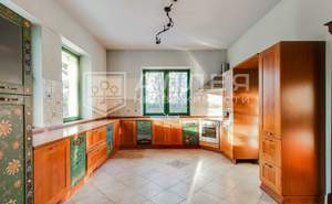 Дом 633м², 2-этажный, участок 15 сот.