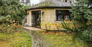 Дом 620м², 3-этажный, участок 15 сот.