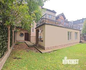 Таунхаус 350м², 3-этажный, участок 4 сот.