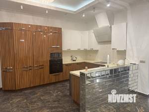 Таунхаус 400м², 3-этажный, участок 5 сот.