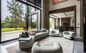 Дом 1300м², 3-этажный, участок 15 сот.