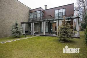 Дом 440м², 2-этажный, участок 5 сот.