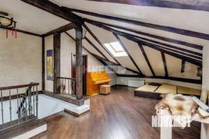 Дом 600м², 3-этажный, участок 25 сот.