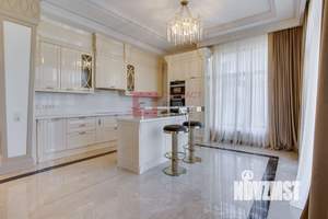 Дом 400м², 2-этажный, участок 12 сот.