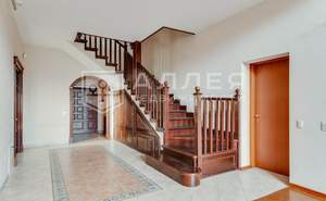 Дом 633м², 2-этажный, участок 15 сот.