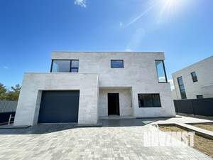 Дом 253м², 2-этажный, участок 6 сот.