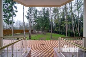 Коттедж 430м², 2-этажный, участок 15 сот.